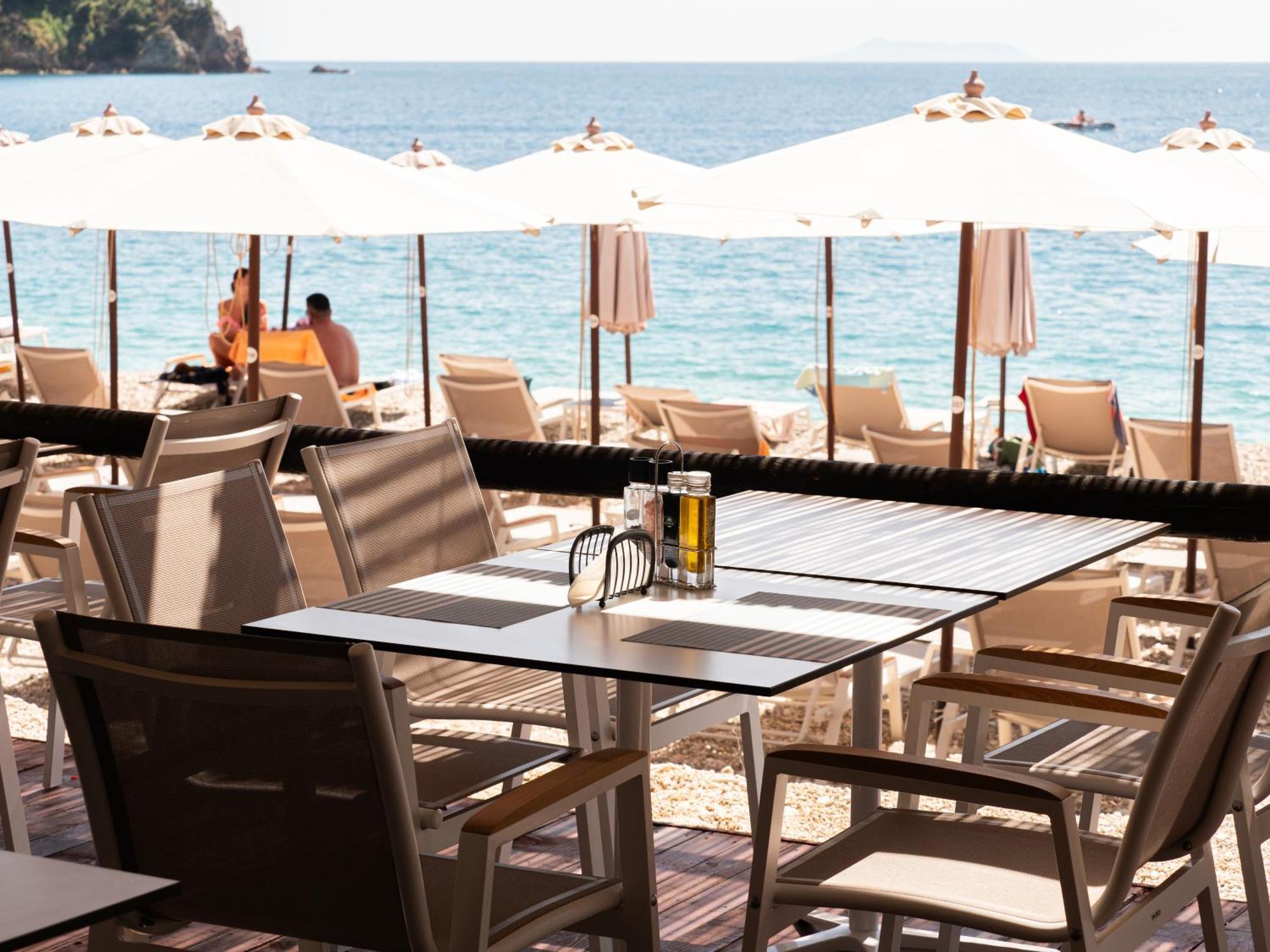 Nia Boutique Hotel By Rapo'S Resort Himare Luaran gambar